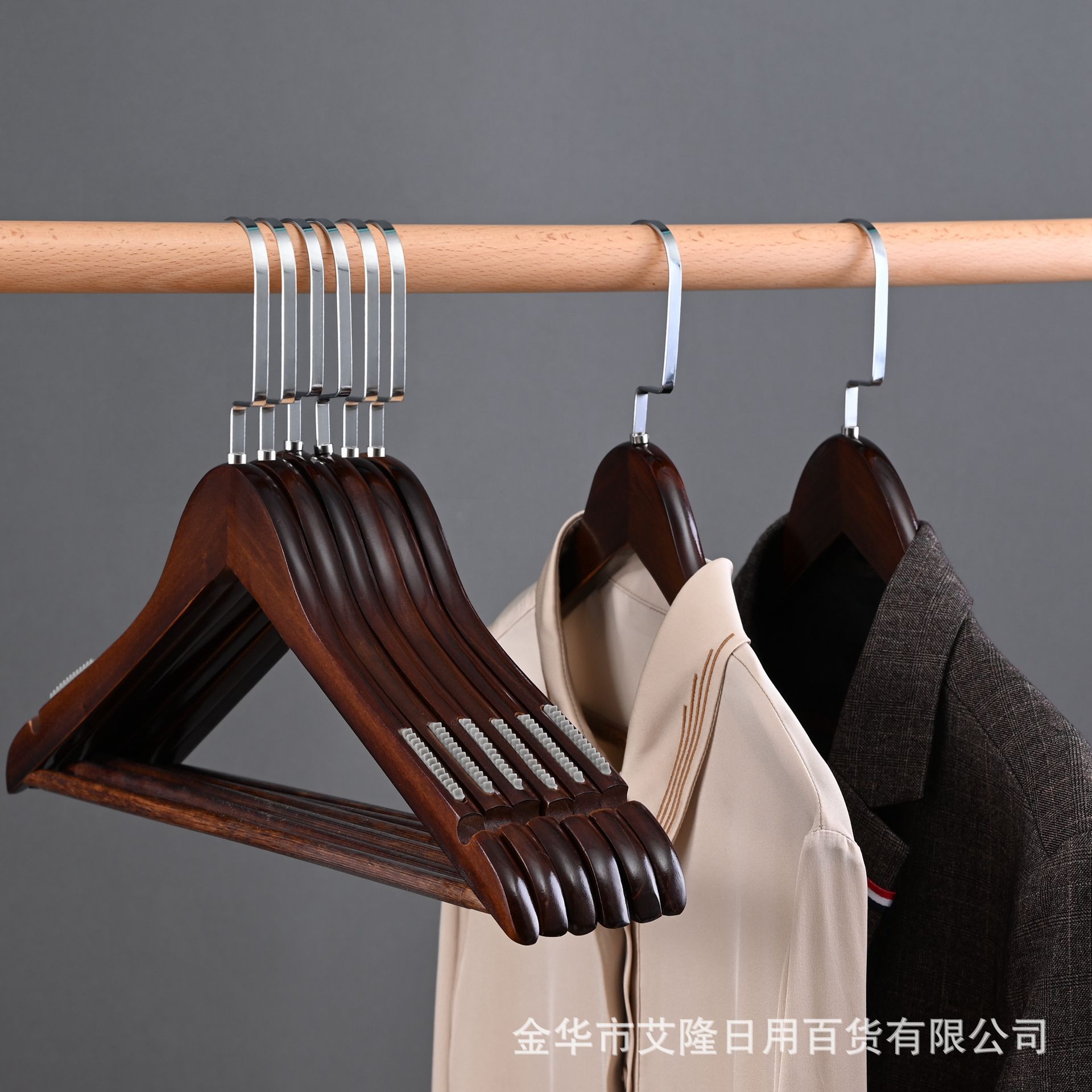 Madera maciza antideslizante sin costuras percha de madera tienda de ropa hotel de madera percha pantalones clip de ropa para adultos al por mayor