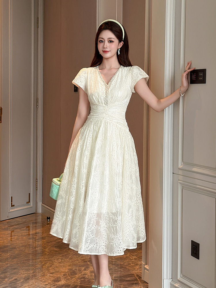 Đầm maxi nữ kiểu Pháp cổ chữ V thắt eo xòe rộng — mơ chi tiết 11