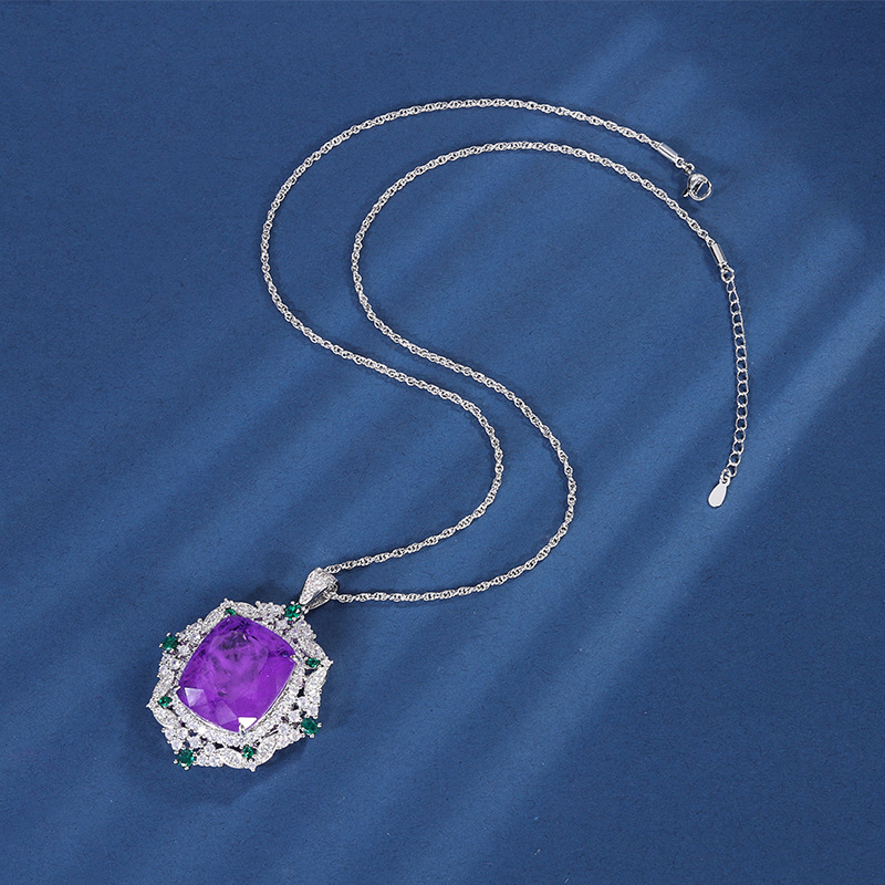 Joyas Zhuang Shengsheng Fondo de cobre chapado en oro simulación esmeralda violeta con incrustaciones cuadrado 20*23 colgante collar joyería