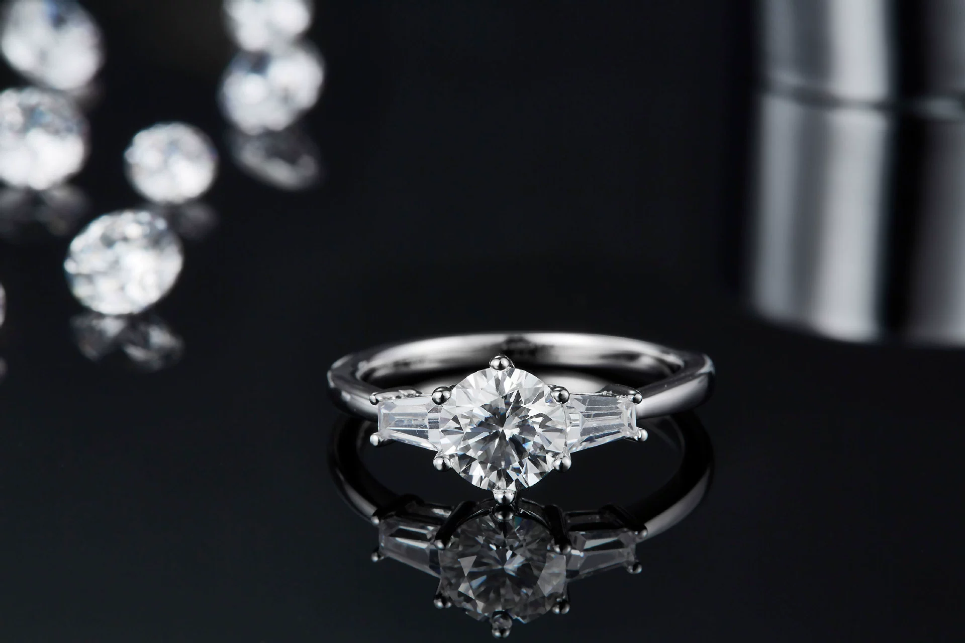 华莎珠宝 Ring with stone, classic accessory for St. Valentine's Day, 1 carat