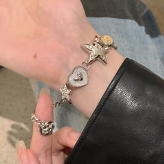 甘くてクールなスタイルのラブスターヘビーデューティーブレスレットy2kパンクレトロニッチデザインアクセサリー多用途通勤ブレスレット