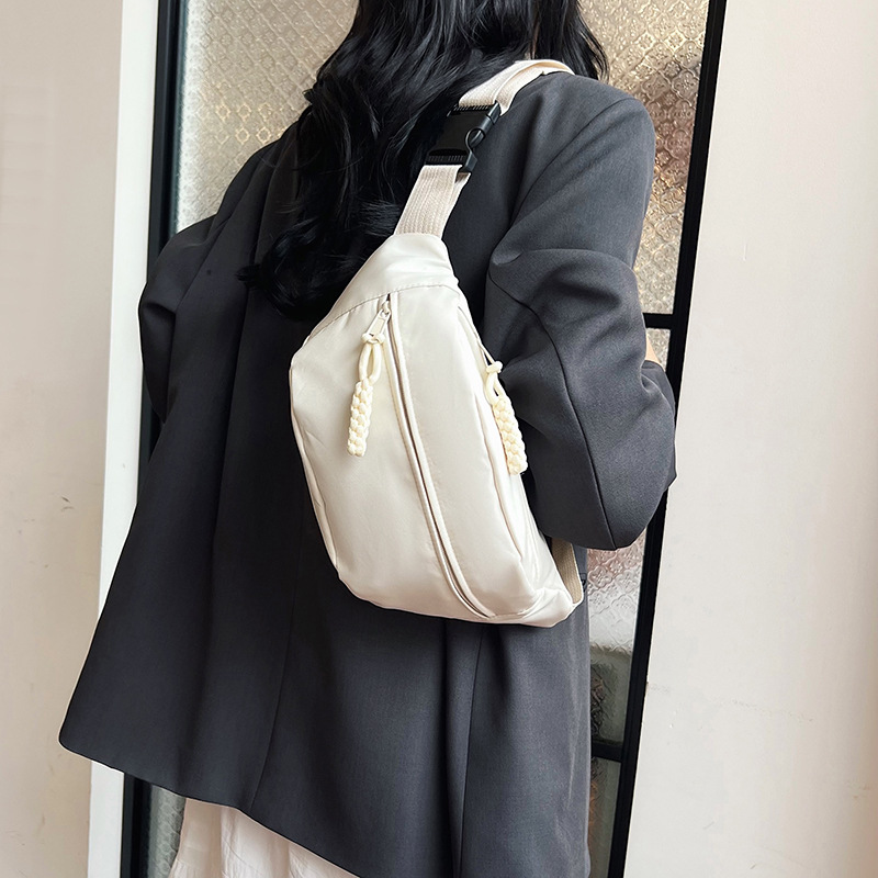 Bolsa de pecho para damas, simple y de gran capacidad, mochila casual japonesa, mochila de hombro para estudiantes, bolsa deportiva ligera.