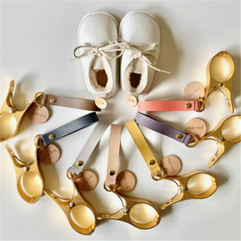 В наличии Зажим для детской обуви из искусственной кожи портативный и трудосберегающий детский крючок для обуви Детская маленькая обувь зажим для хранения обуви