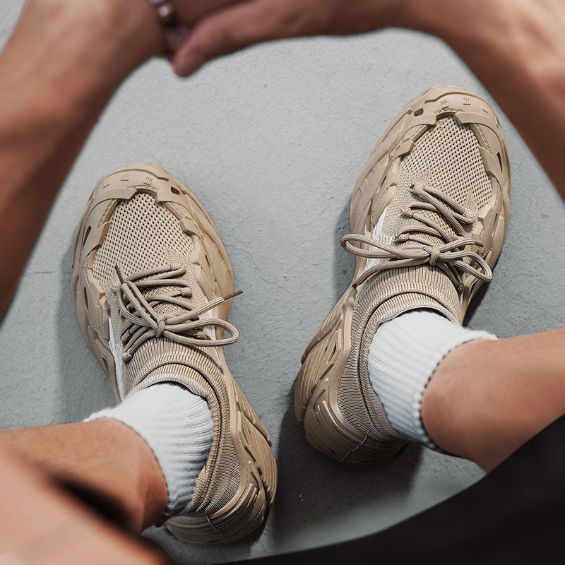 En nombre de los calcetines, zapatos de tejido volador casuales de verano para hombres, estudiantes jóvenes, 2025, nuevos zapatos deportivos transpirables de verano, de moda