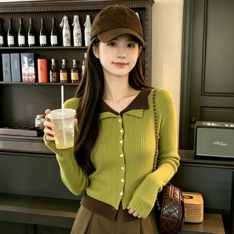 New autumn and winter color-blocked, versatile, and slimming sweater coat, Korean-style faux two-piece, long-sleeved knitted cardigan top for women