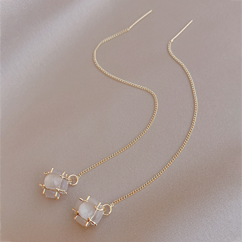 Simple Opal Earrings Fashion Geometric Long Alloy Drop Earrings display picture 1