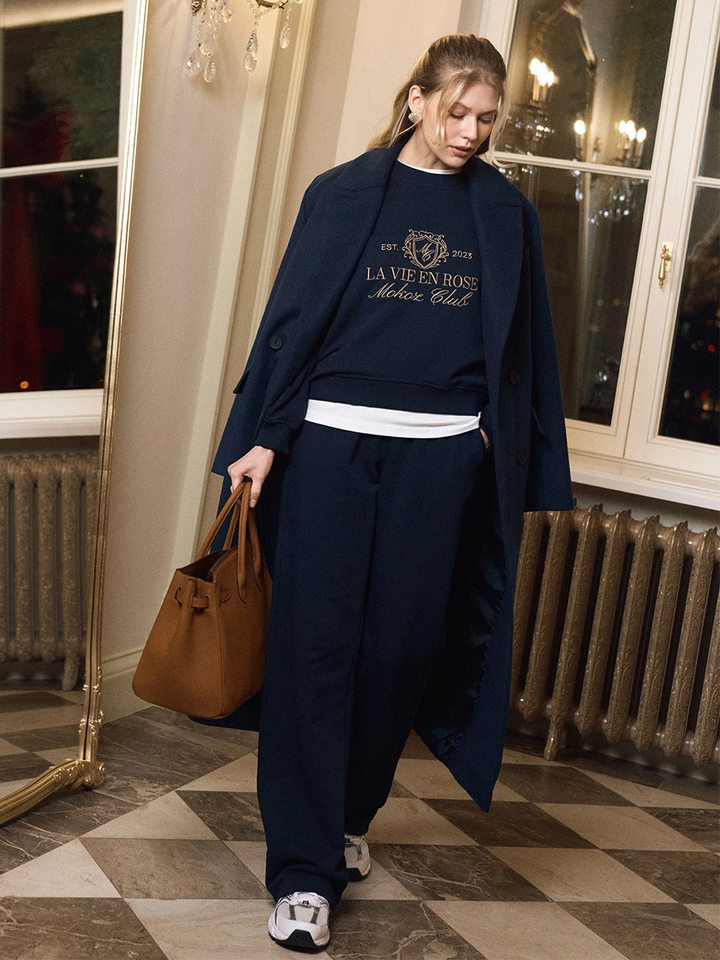Bộ đôi áo nỉ thêu và quần dài nữ phong cách casual — Màu trắng nhạt, Màu xanh hải quân, màu xám, nâu sẫm chi tiết 37