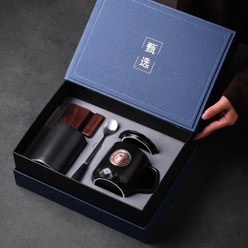 Obtenga un conjunto de tazas de oficina, tazas de cerámica, tazas de café, soporte de teléfono móvil, bolígrafo, logotipo de bronce, tallado