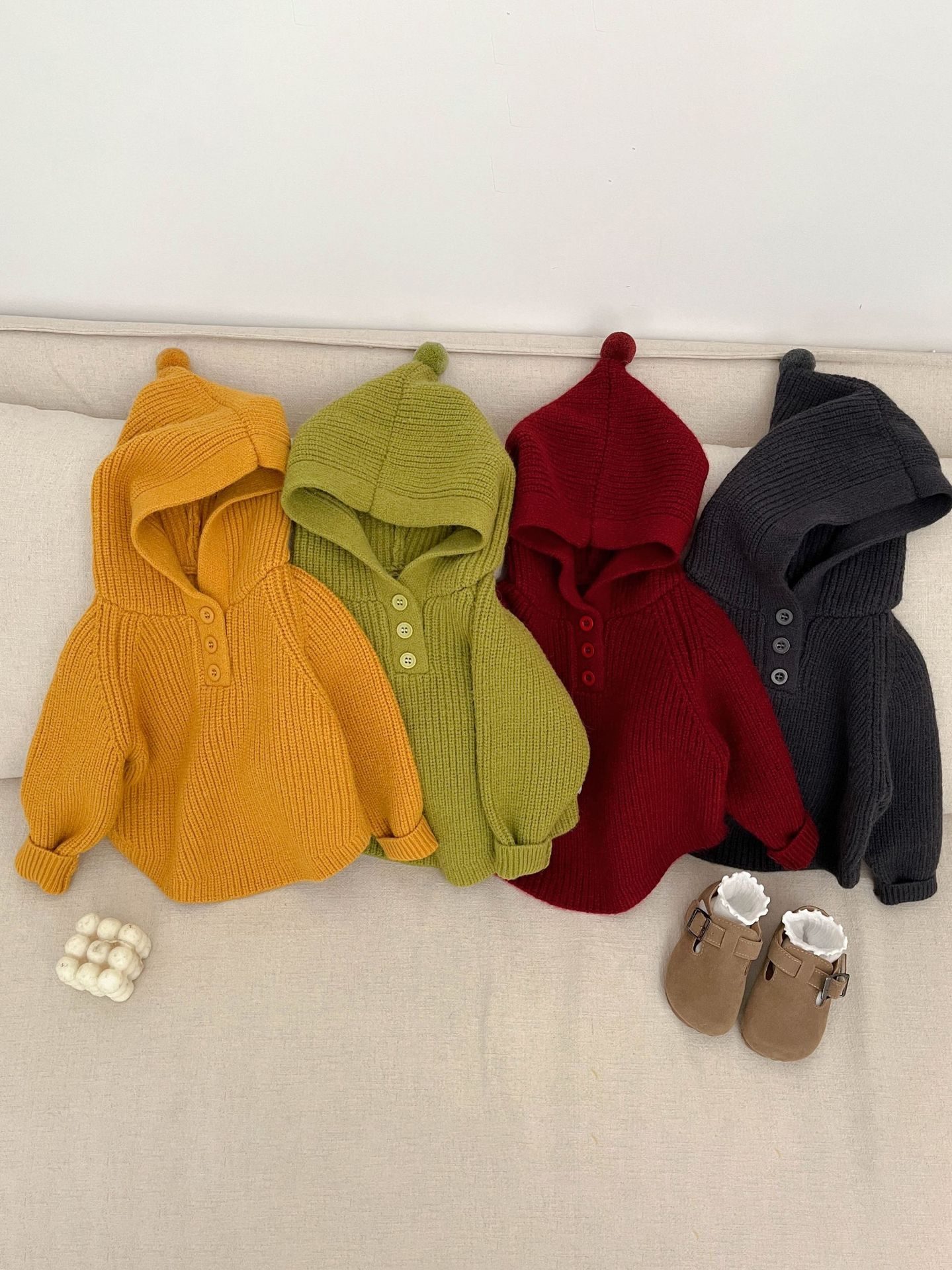 Children's demi-season autumn sweater