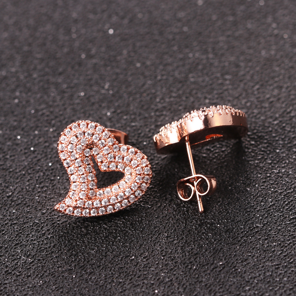Hip-Hop Heart Shape Copper Plating Zircon Ear Studs 1 Pair
