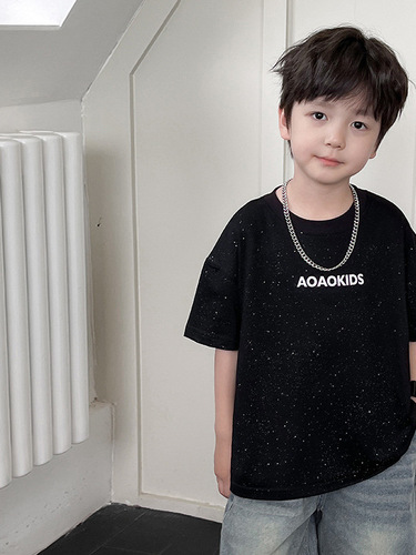 Children's Summer T-shirt for Boys, Middle Size, Korean Style, Stylish and Relaxed, Printed with Letters, Trendy for Boys
