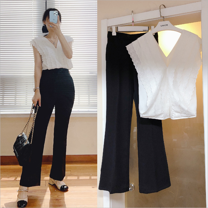 Spring and Summer New Style Prince Pattern White V Neck Lace Sleeveless Top Shirt with Flared Pants