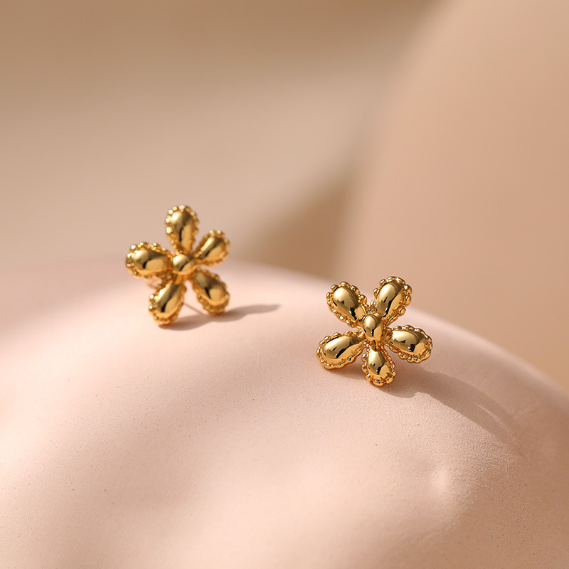 1 Pair Casual Sweet Flower Plating Copper 18k Gold Plated Ear Studs display picture 4