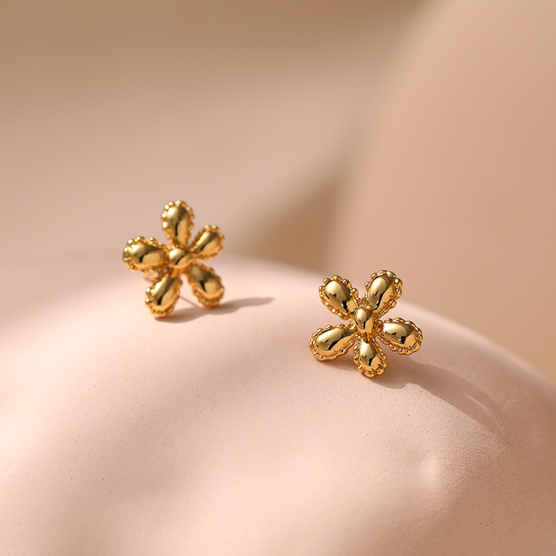 Women'S Gender 1 Pair Casual Sweet Flower Plating Copper 18k Gold Plated Ear Studs