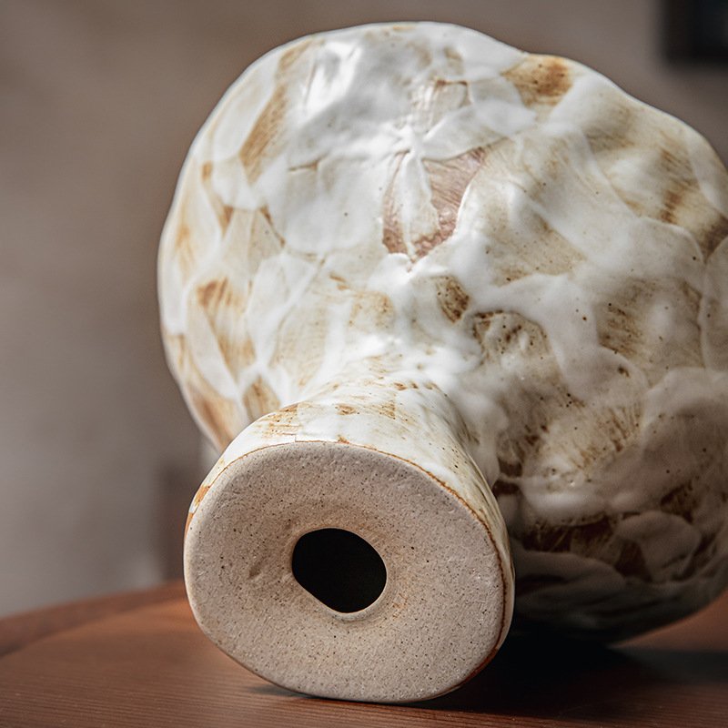 Plato de pie alto de forma especial Wabi-Jifeng Plato de frutas de cerámica gruesa