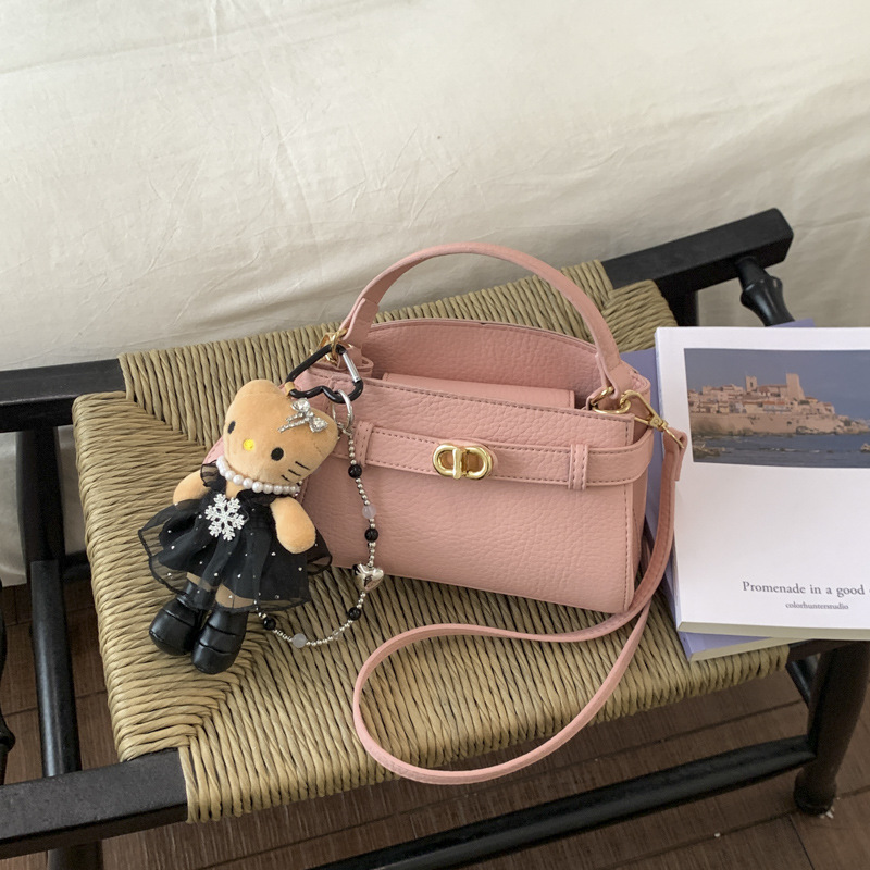 Bolsos de mano de nicho de alta calidad para mujeres 2026 nuevo estilo coreano ligero bolso de lujo Kylie de moda simple mochila de hombro