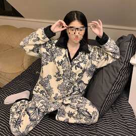 国风新款珊瑚绒睡衣女冬款高级蝴蝶水墨加厚保暖法兰绒家居服套装