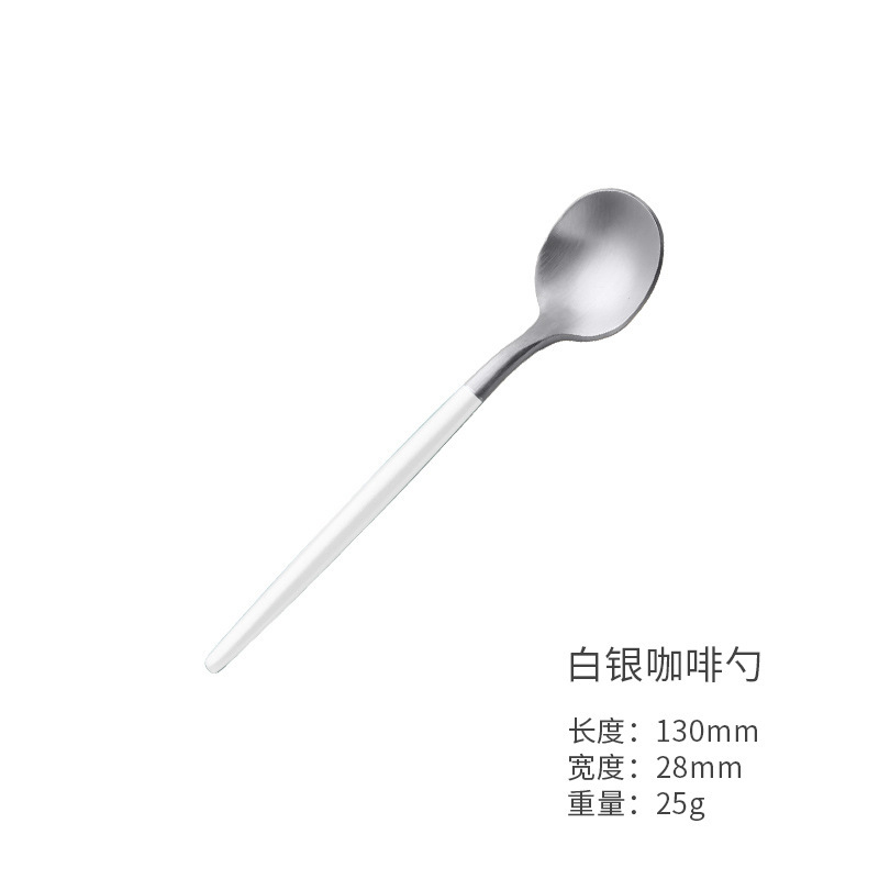 304 de acero inoxidable vajilla portuguesa cuchillo, tenedor y cuchara de cuatro piezas chapada en oro cuchara Nordic comida occidental traje de filete de oro negro