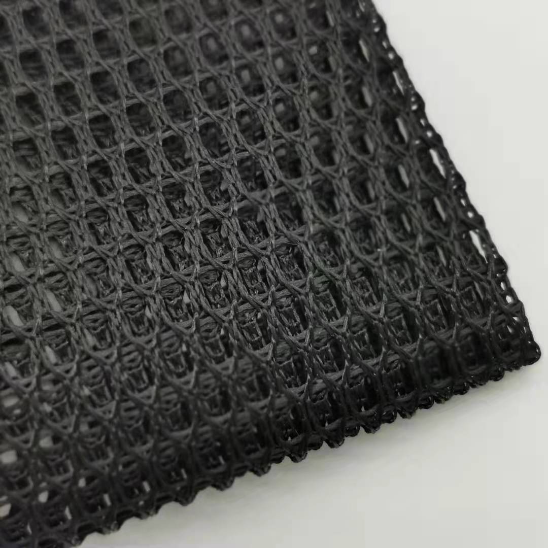 厂家供应各式不褪色强色牢度经编涤纶宠物窝网眼布
