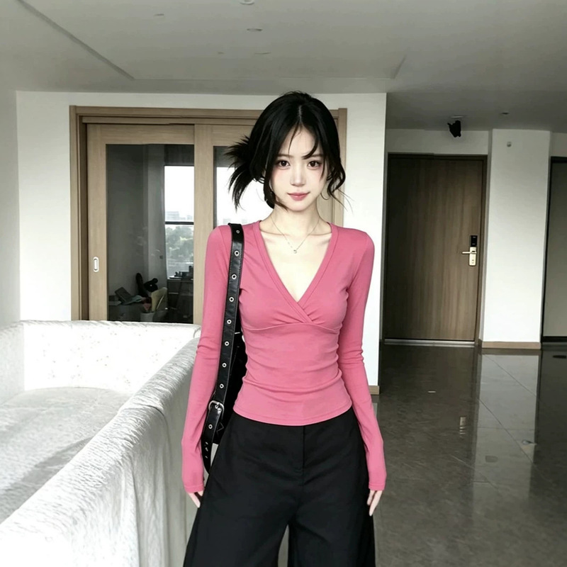 Basic deep V-neck low-cut slim-fit base shirt, slimming and tight-fitting sexy T-shirt for women, long-sleeved top for early autumn and winter