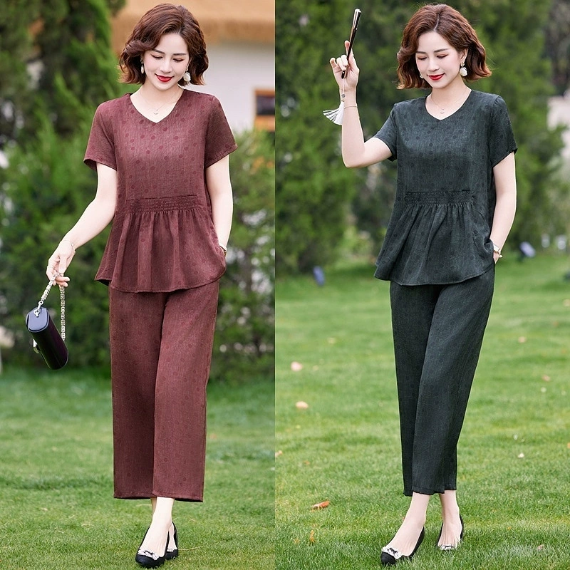 Мама среднего возраста весенняя и осенняя повседневная одежда осенний 2025 новый средний и пожилой женский весенний и осенний досуг набор из двух частей с принтом