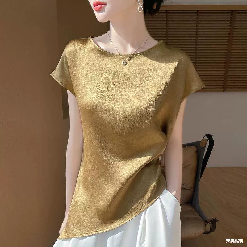 Весенне-летний новый стиль, шелковая атласная текстура, модный асимметричный топ, женская элегантная футболка с круглым вырезом и короткими рукавами