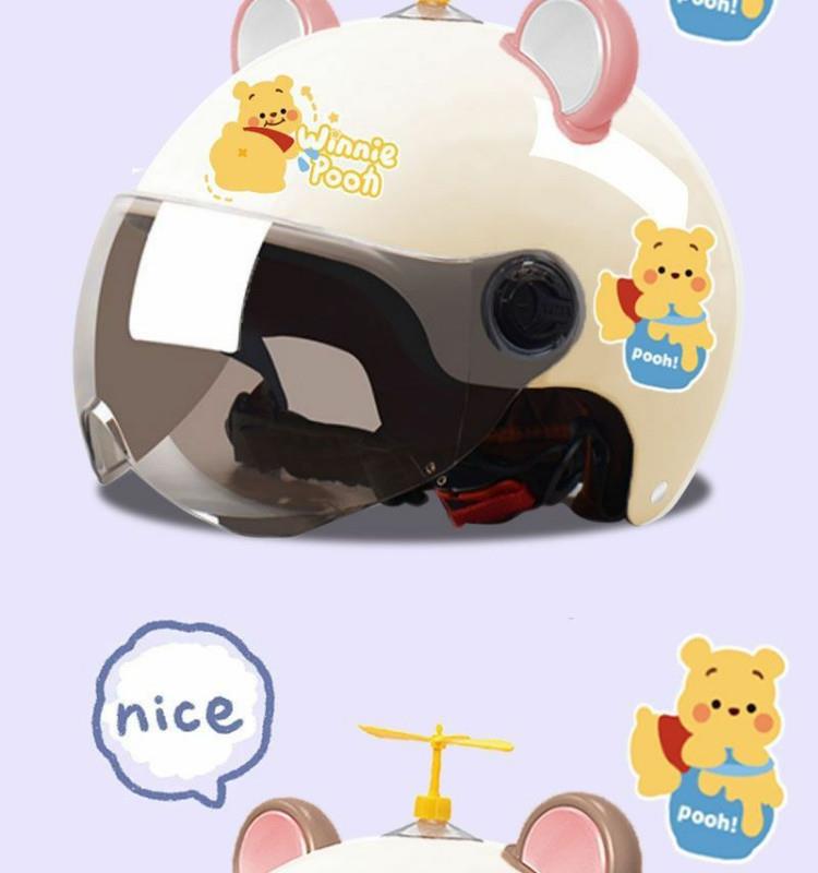 Helmet for electric scooters, summer sun protection, breathable, ultra-lightweight, suitable for all seasons, motorcycle safety helmet for women and men
