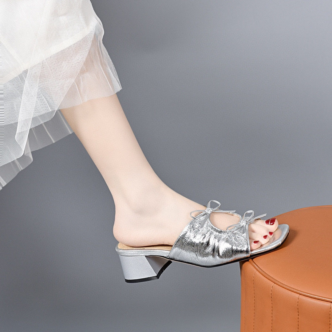 Dép sandal nữ da thật mũi cá nơ bướm quai ngang gót thấp đầu vuông — màu đen