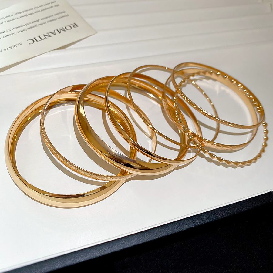 34 # Bracelet-gold (set of eight)