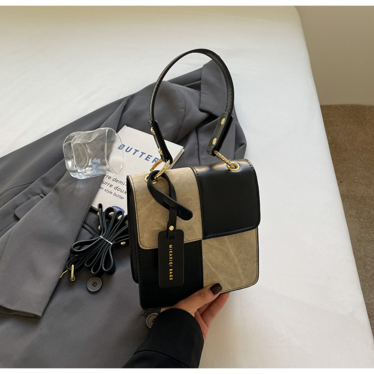 This year, there is a trend of fashionable, versatile, casual and stylish hand-held small square bags for women undefined