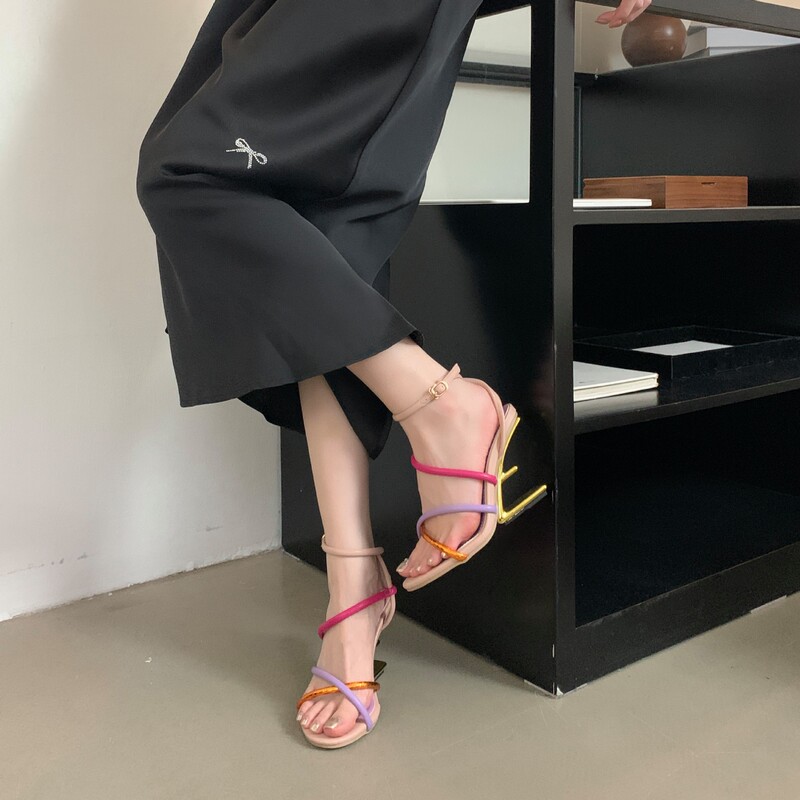 The story of the rose. Fairy sister with the same style ~ European and American special-shaped heel cross belt color matching temperament high heel sandals women