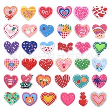 跨境亚马逊创意卡通DIY套装pvc软胶洞洞鞋花鞋扣儿童沙滩包装饰扣