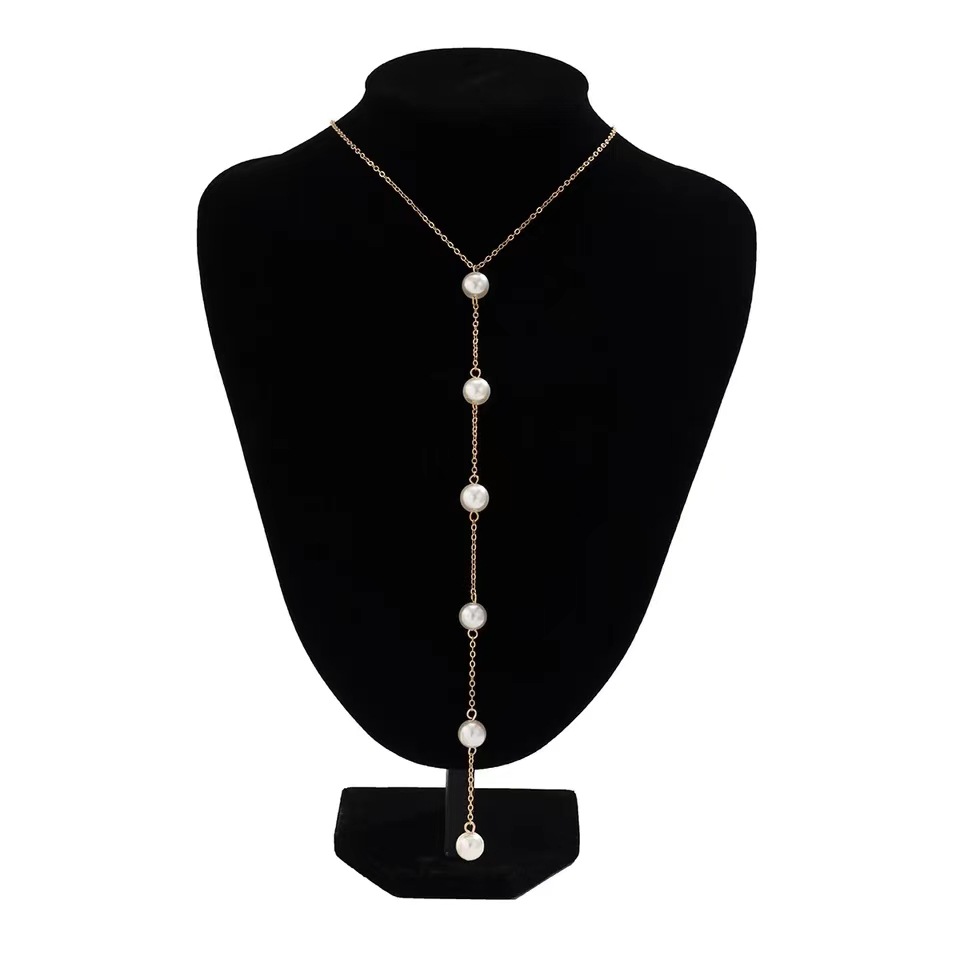 Classic Style Solid Color Imitation Pearl Alloy Wholesale Long Necklace display picture 2