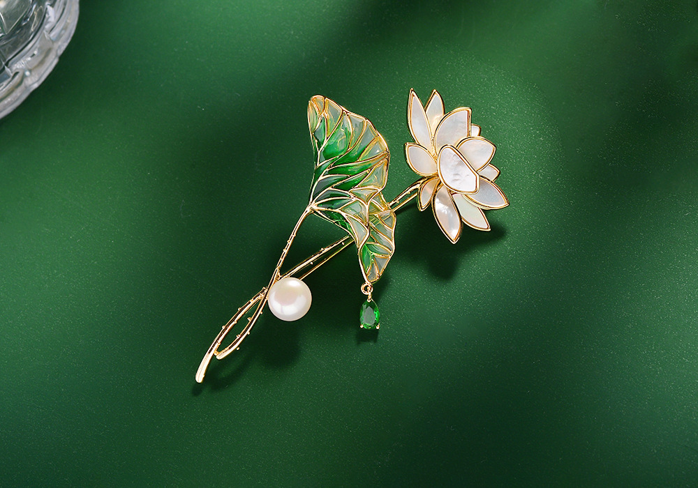 White Mother-Of-Pearl Lotus Brooch, Green Enamel Lotus Leaf Freshwater Pearl Pin, New Chinese Style Elegant Brooch for Qipao Wholesale