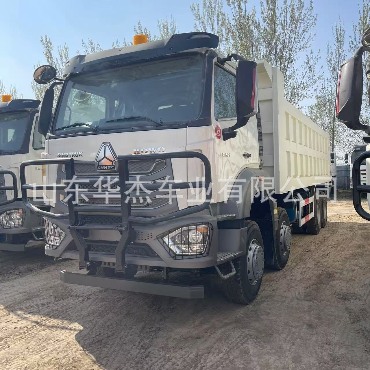 Cross-Border Supply of Howo Trucks, 8X4 Dump Trucks, Howo Trucks, Rear-Dump Heavy-Duty Trucks, Heavy-Duty Trucks
