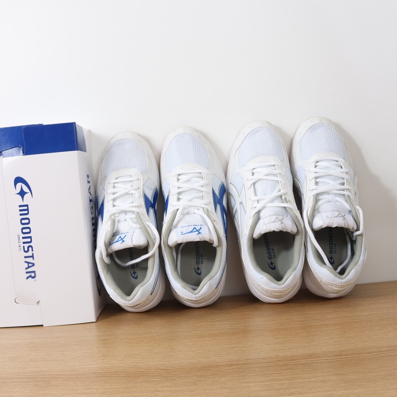 Exported to Japan, Breathable Mesh Fabric Unisex Outdoor Casual Sports Feather Shoes, Tennis and General Sports Shoes