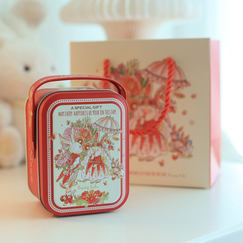 Original red Bunny lulu Bunny rabbit couple portable tin box wedding candy box creative tin box candy wedding