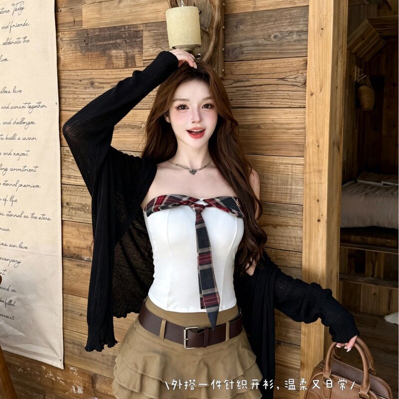Academy-style plaid collar with tie detail, sleeveless, beautiful back, built-in fixed chest pads, T-shirt, strapless, slim-fit top for hot girls Academy-style plaid collar with tie detail, sleeveless, beautiful back, built-in fixed chest pads, T-shirt, strapless, slim-fit top for hot girls