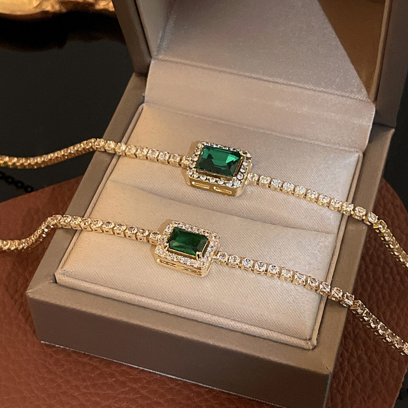Rectangle Pattern Women'S Gender Inlay Design Simple Style Rectangle Alloy Inlay Rhinestones Zircon Women's Bracelets