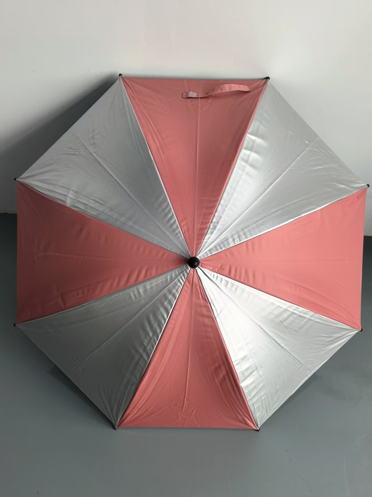 Sombrilla con Clip para Silla Giratoria 360 Grados de Aleación con Protección Solar UPF 50+ para Playa y Camping