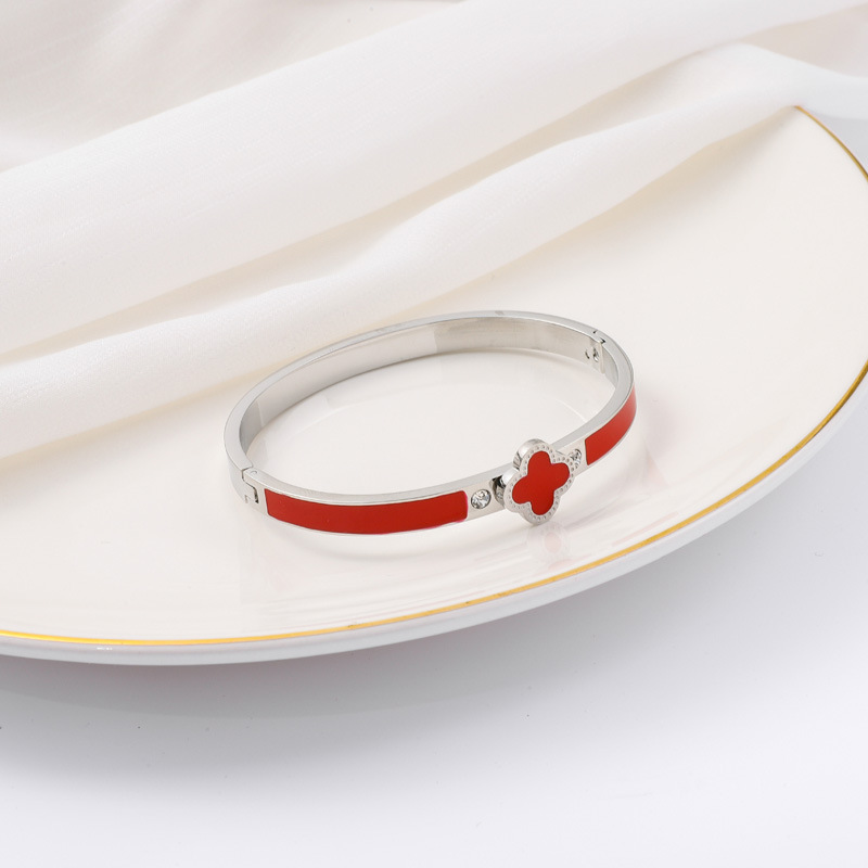 Pulsera de titanio y acero para mujer, diseño moderno y sencillo, pulsera de lujo que no se desvanece, venta al por mayor en stock.