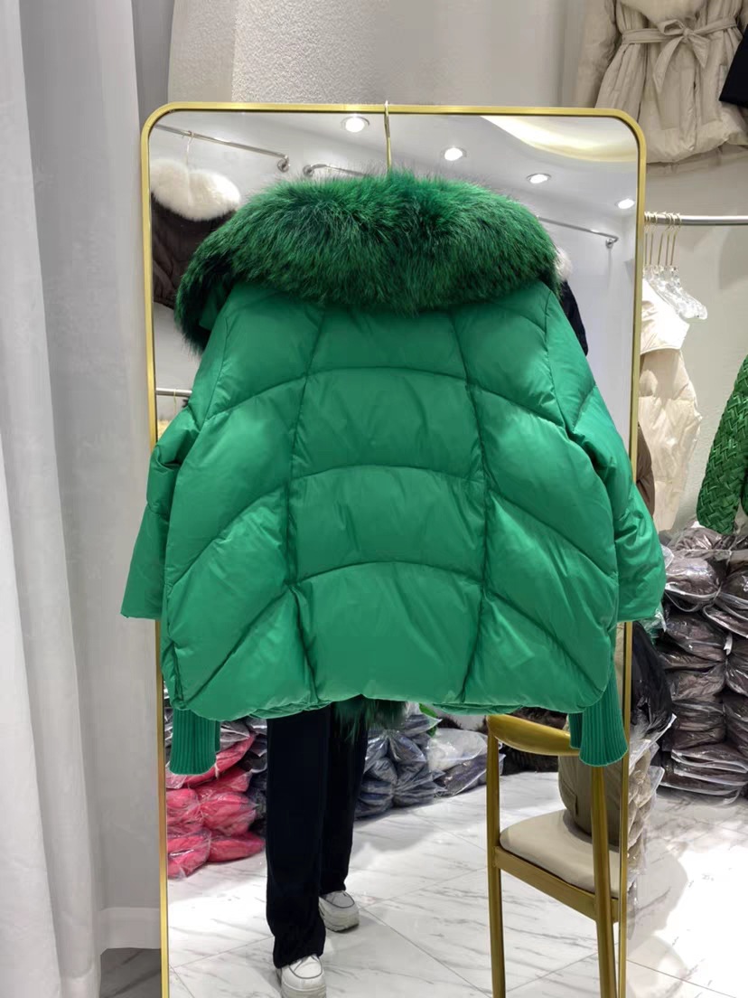 Abbigliamento da donna nuovo di alta qualità pelliccia grande collo di pelliccia di volpe giacca di piumino d'anatra bianca donna caldo cappotto manica in maglia tendenza_voghion.com