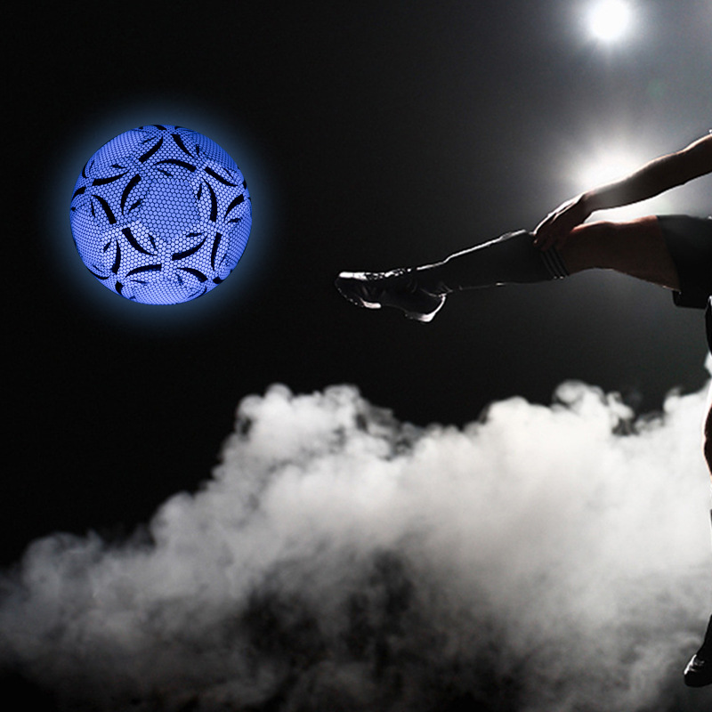 Máquina de fútbol reflectante de fútbol luminoso transfronterizo costura pu entrenamiento juvenil competencia N ° 5 fútbol luminoso al por mayor