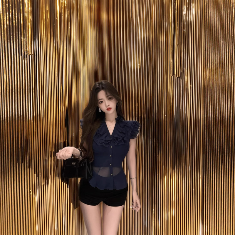 Ruffled French V-Neck Short-Sleeved Chiffon Shirt for Women, Slim-Fitting Waist-Cinching Blouse, Elegant Top with French Design