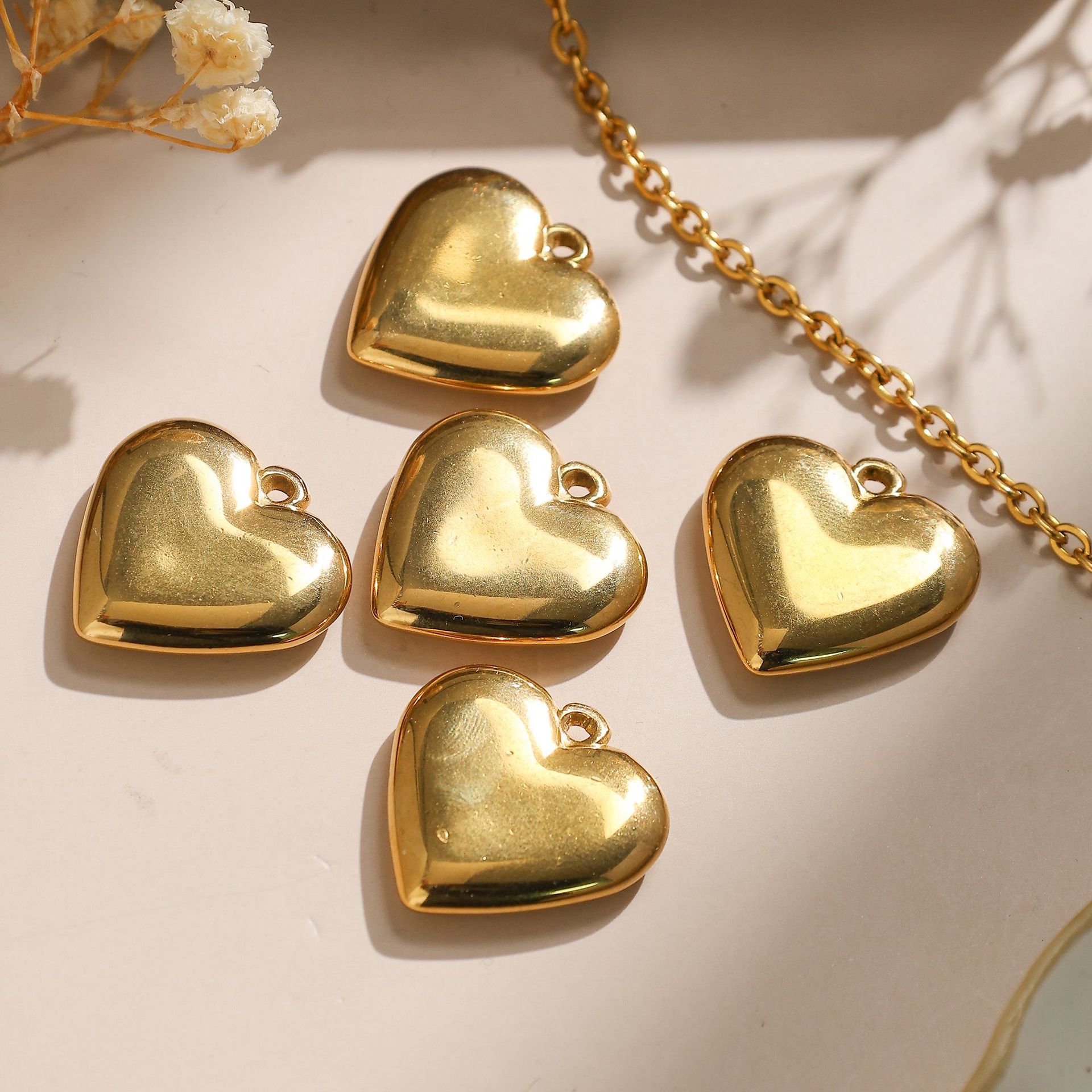 5 PCS/Package Quantity 5 PCS/Package 304 Stainless Steel Heart Shape Pendant