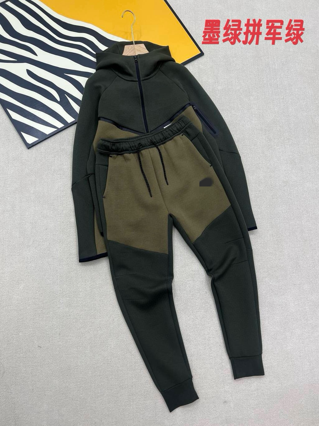 Suit. dark green and military green / S