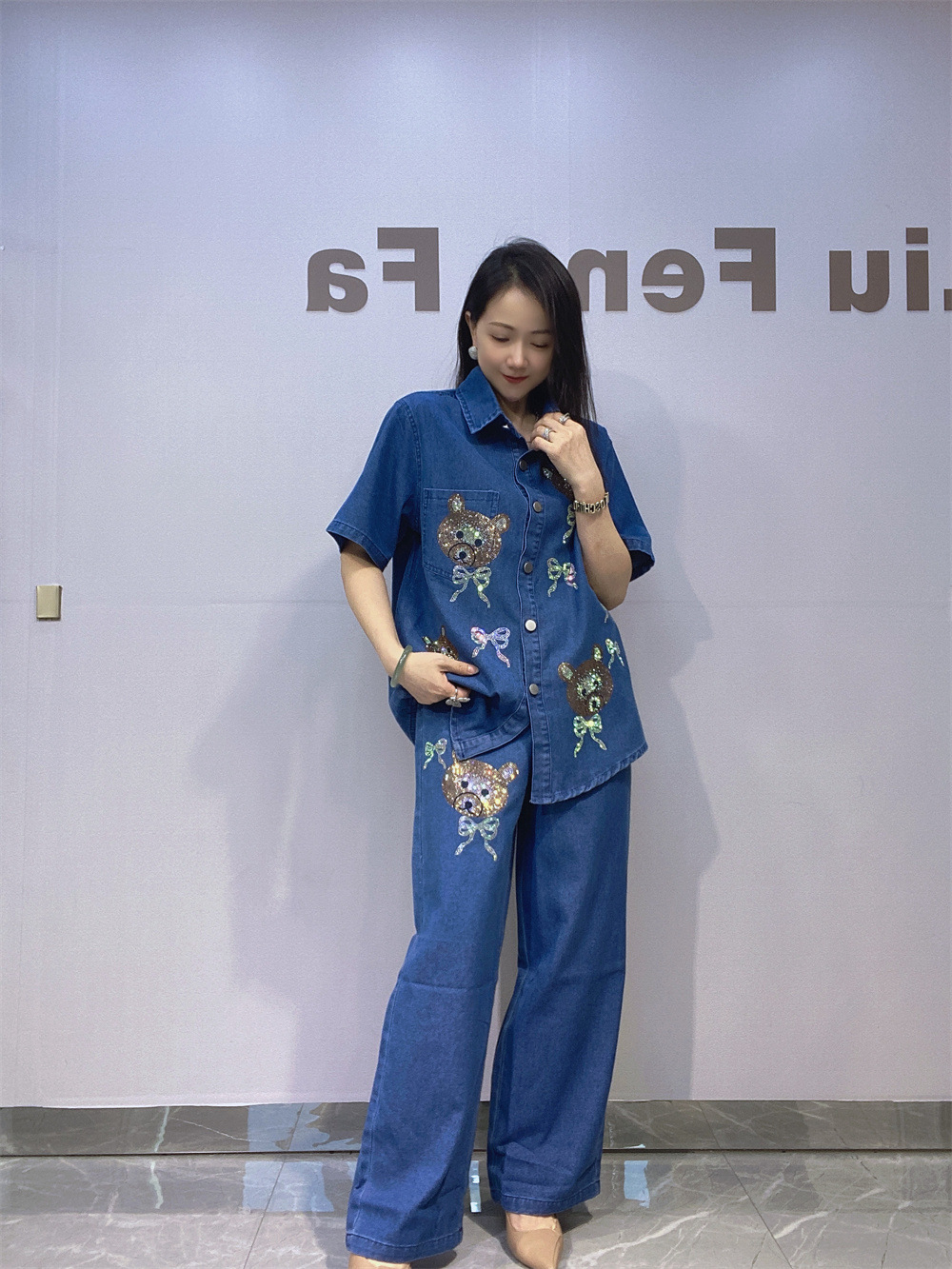 Comercio exterior transfronterizo de Europa y Estados Unidos ropa de mujer jeans de tamaño grande taladro caliente camisa de mangas cortas cintura elástica pantalones largos de piernas largas dos piezas set