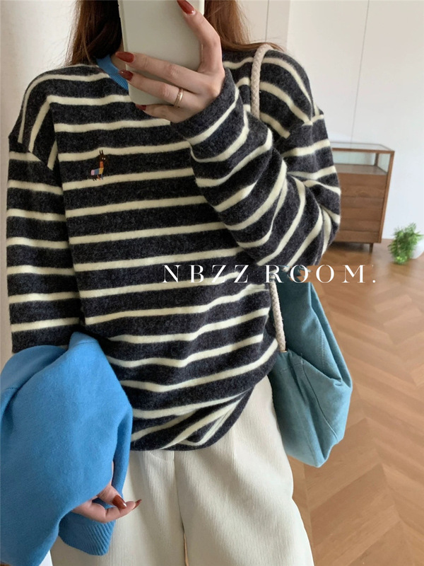 2025 Autumn/Winter Soft Rabbit Fleece Striped Knitted Base Shirt for Women, Korean Style Casual Loose Thick Long Sleeve T-Shirt Trend