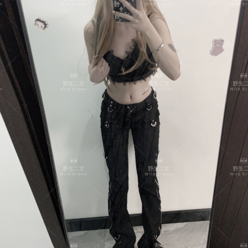 Wild Erwen. New Dark Street Style Low-Waist Rock Jeans, Fashionable Slim-Fit Long Pants with a Stacked Design Pattern