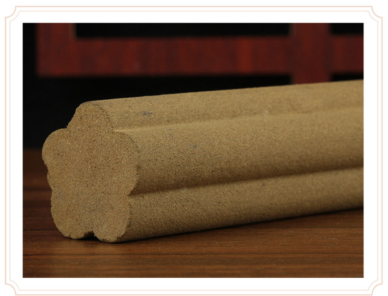 Plum Blossom Moxa Stick Ai Tiao 五年陈艾 Low-Smoke Handheld Moxibustion Bar for Warming Therapy in use